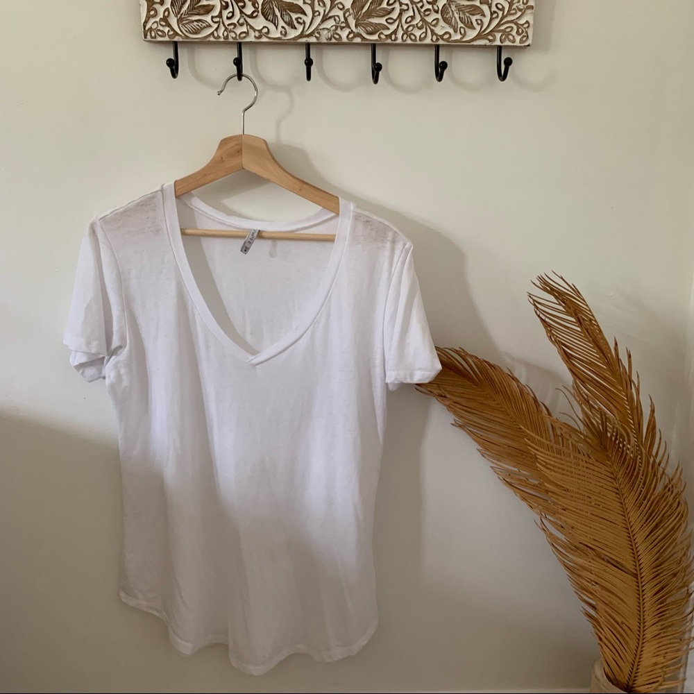 White Z Supply t-shirt